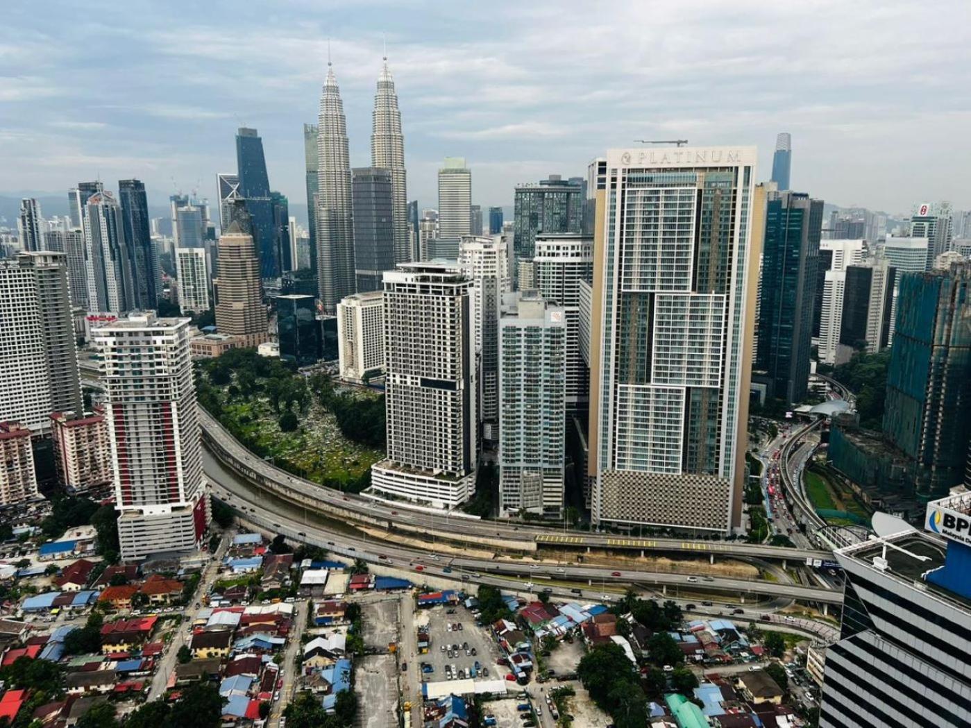 The Luxe Suites Infinitum Klcc Kuala Lumpur Exteriör bild
